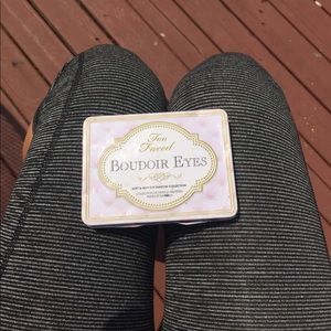 too faced bourdoir eyes