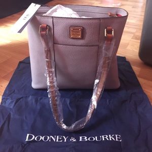Dooney & Bourke small Lexington