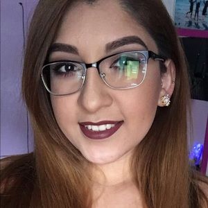 Meet your Posher, Aylyn