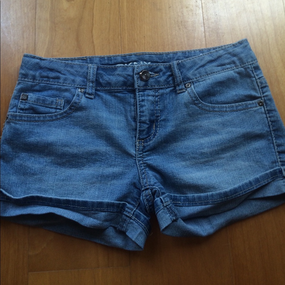 Low waisted shorts
