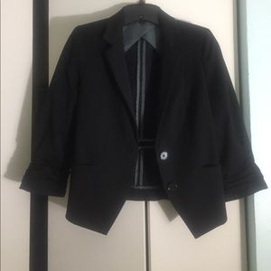 3/4 inch sleeve blazer