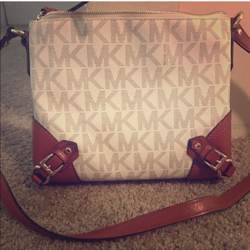 Micheal kors large crossbody