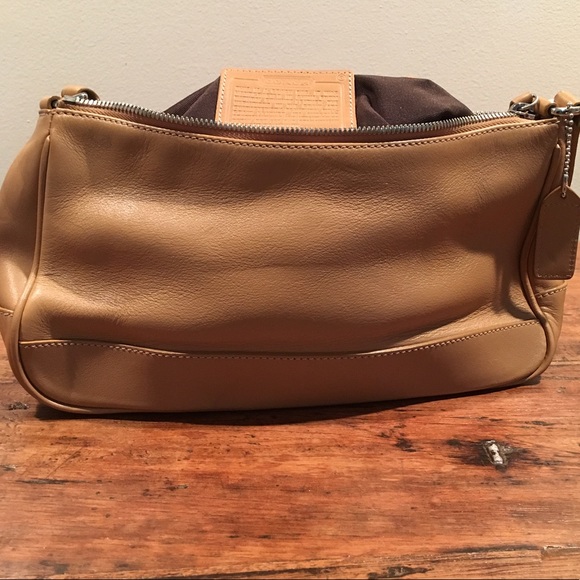 Coach Excellent Condition Tan w/ zipper closure - Picture 1 of 5