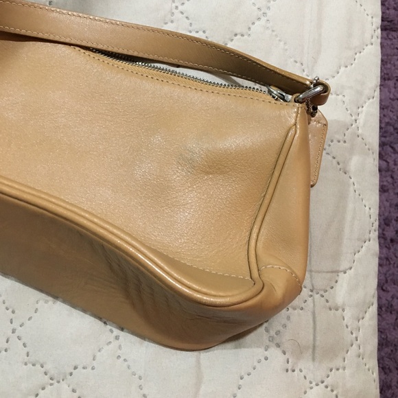 Coach Excellent Condition Tan w/ zipper closure - Picture 5 of 5