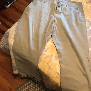 Khaki pants- size 17 average