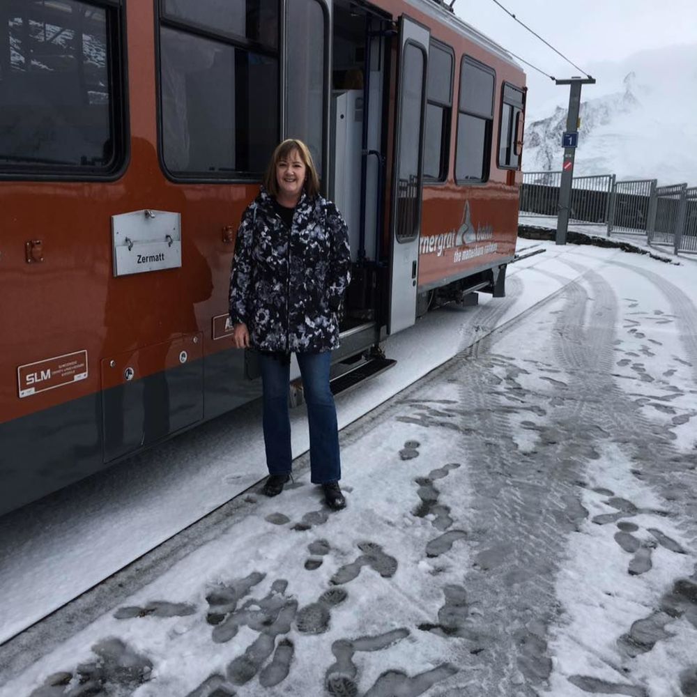 Meet your Posher, Suzanne