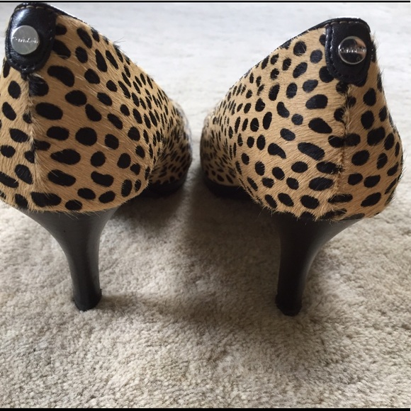 SOLD Peep toe heels - Picture 2 of 3