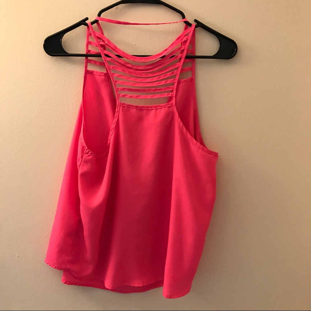 🎀 Beautiful Pink Top 🎀 - Picture 2 of 2