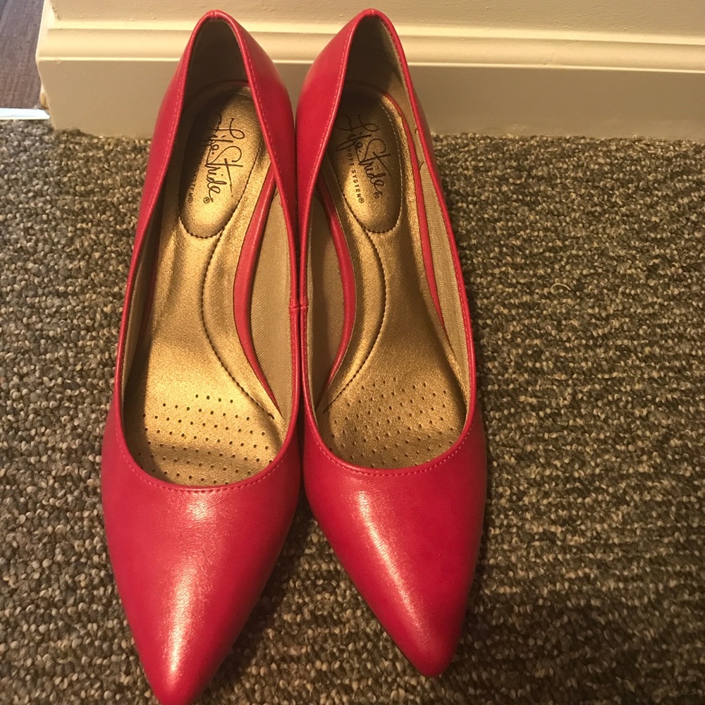 Pink Pointed Pumps