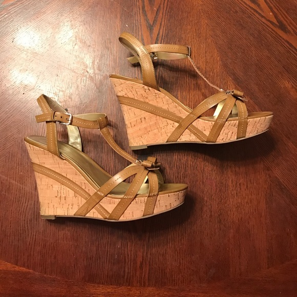 GUESS Wedge Sandals - Picture 1 of 2