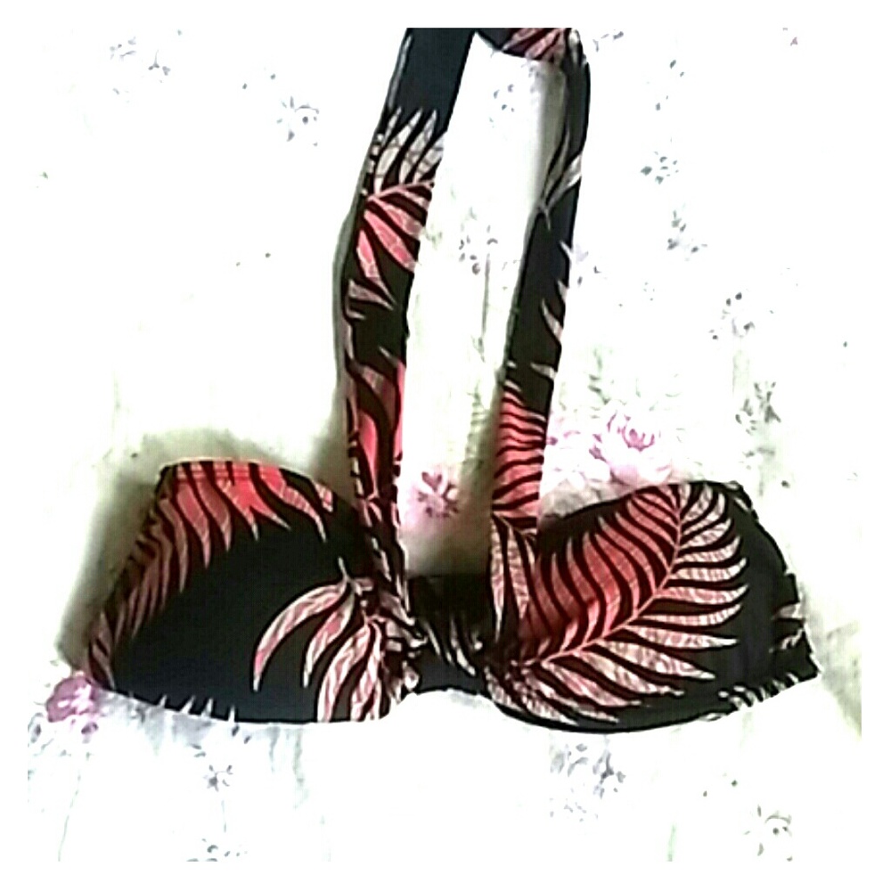 Leaf print bikini top by Sunseeker!