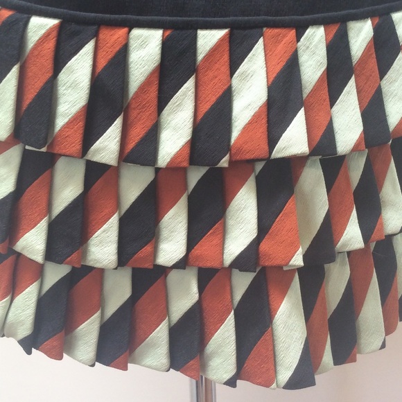 Zac Posen Tiered Ruffle Mini Skirt sz 8 *fun! - Picture 7 of 8