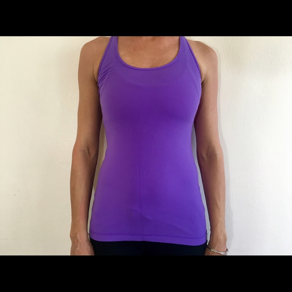 Lululemon athletic top