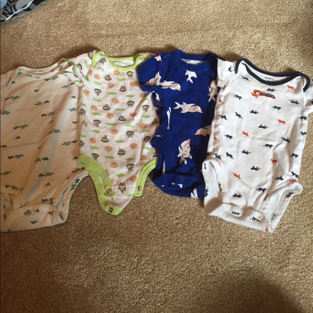Onesies size 0 to 3 months