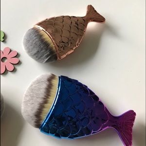 Mermaid Fishtail Makeup Brush
