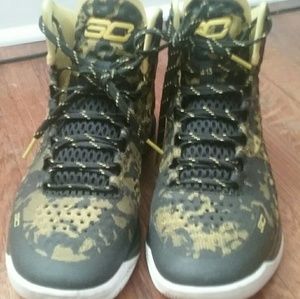 Black and Yellow Steph Curry sneakers
