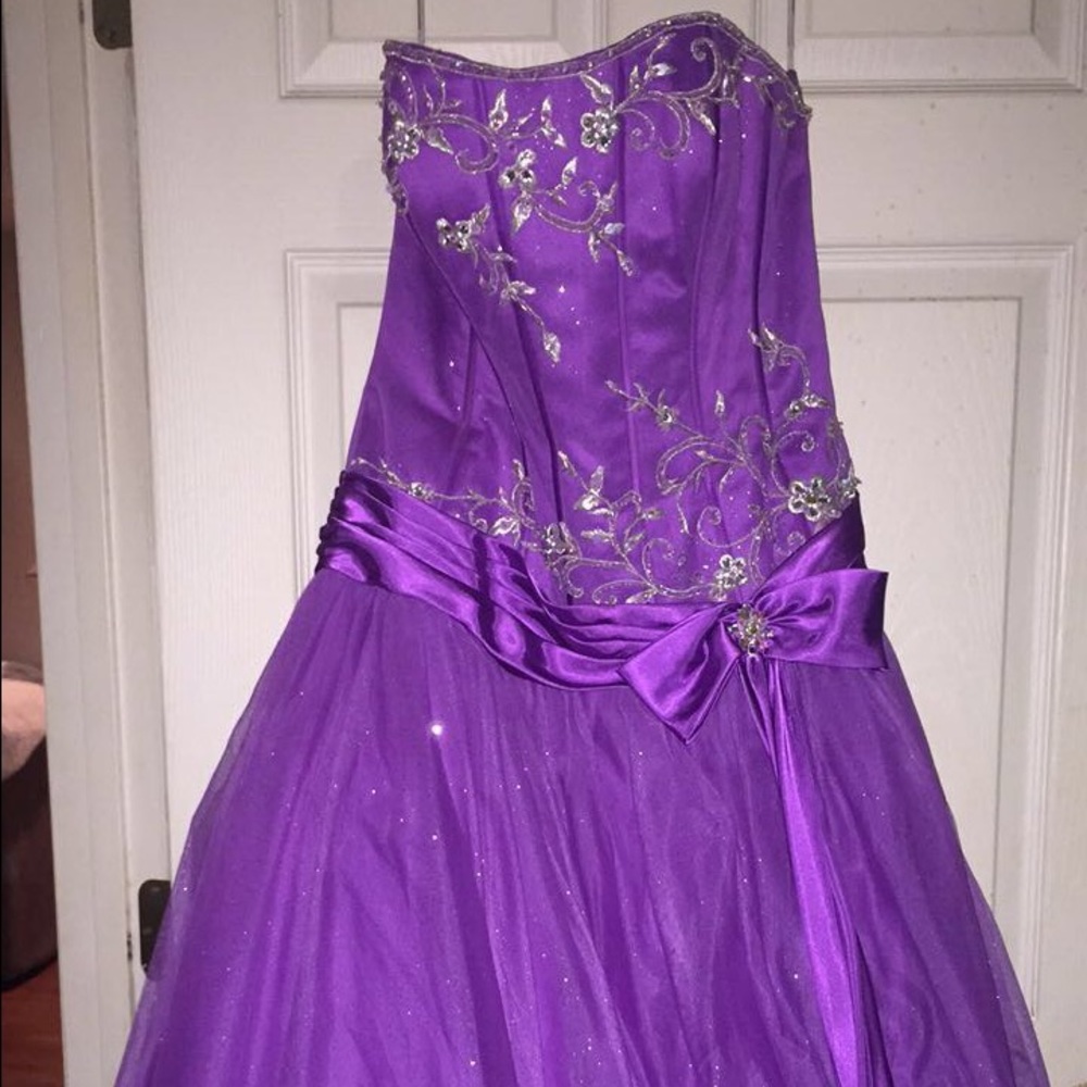 Alyce designs prom dress