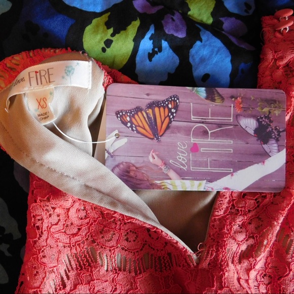 Love Fire Coral Top - Picture 2 of 2