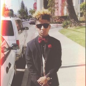 Meet your Posher, Adrian