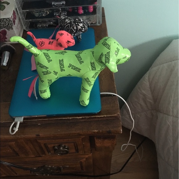 3 PINK dog souvenirs. - Picture 2 of 8