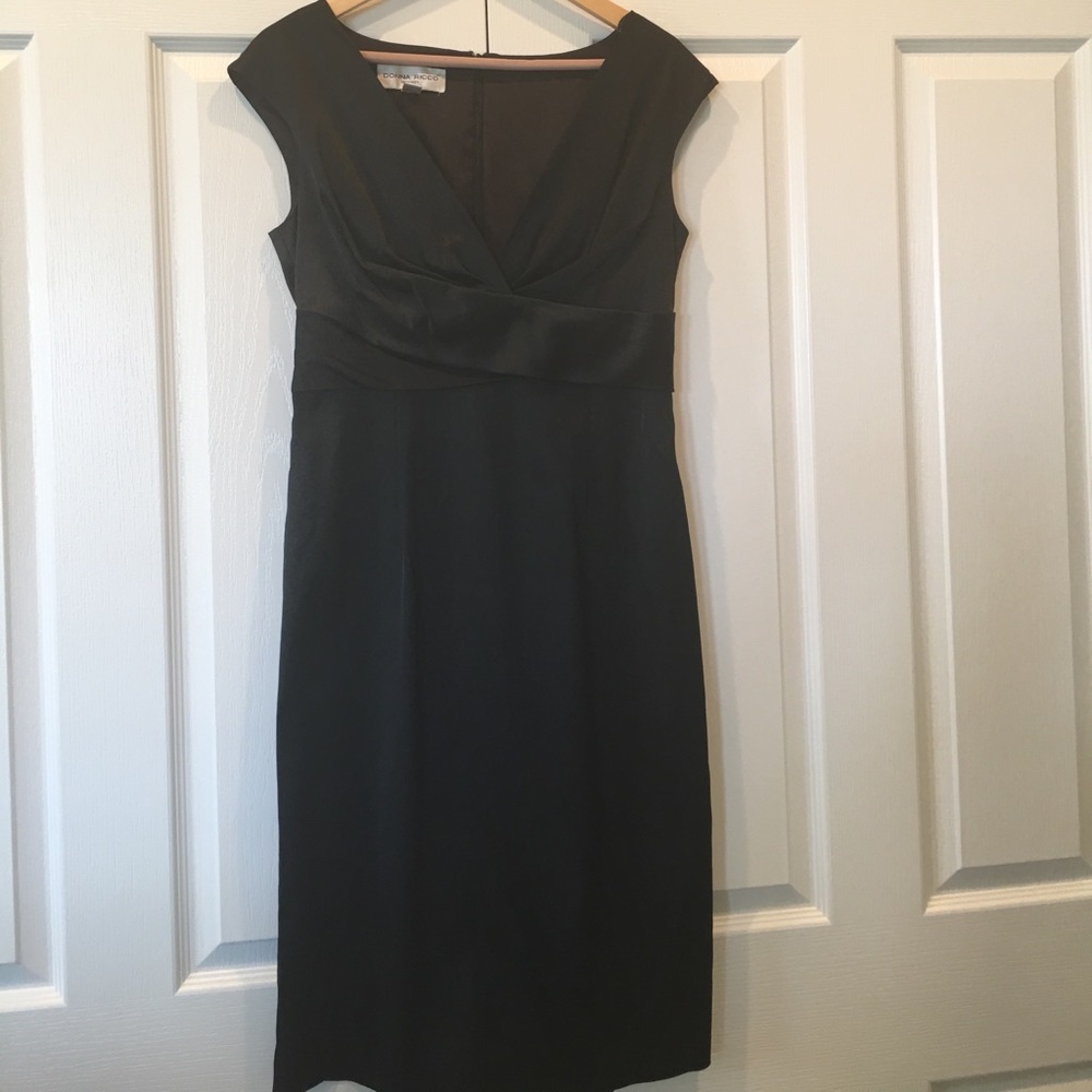 Donna Ricco black evening dress