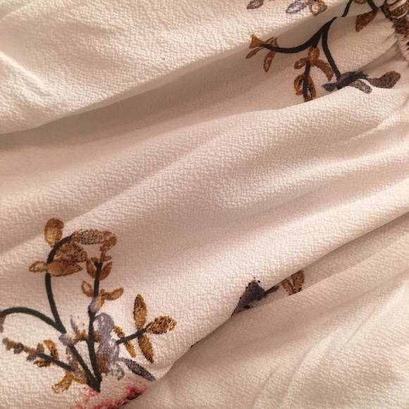 "Aria" White Floral Deep-V Romper - Picture 7 of 7