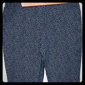 Croft and Barrow Classic Capri Black & White