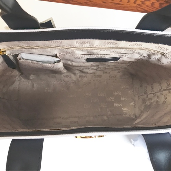 🔥Michael Kors Blue & White Canvas/Leather Tote - Picture 3 of 4