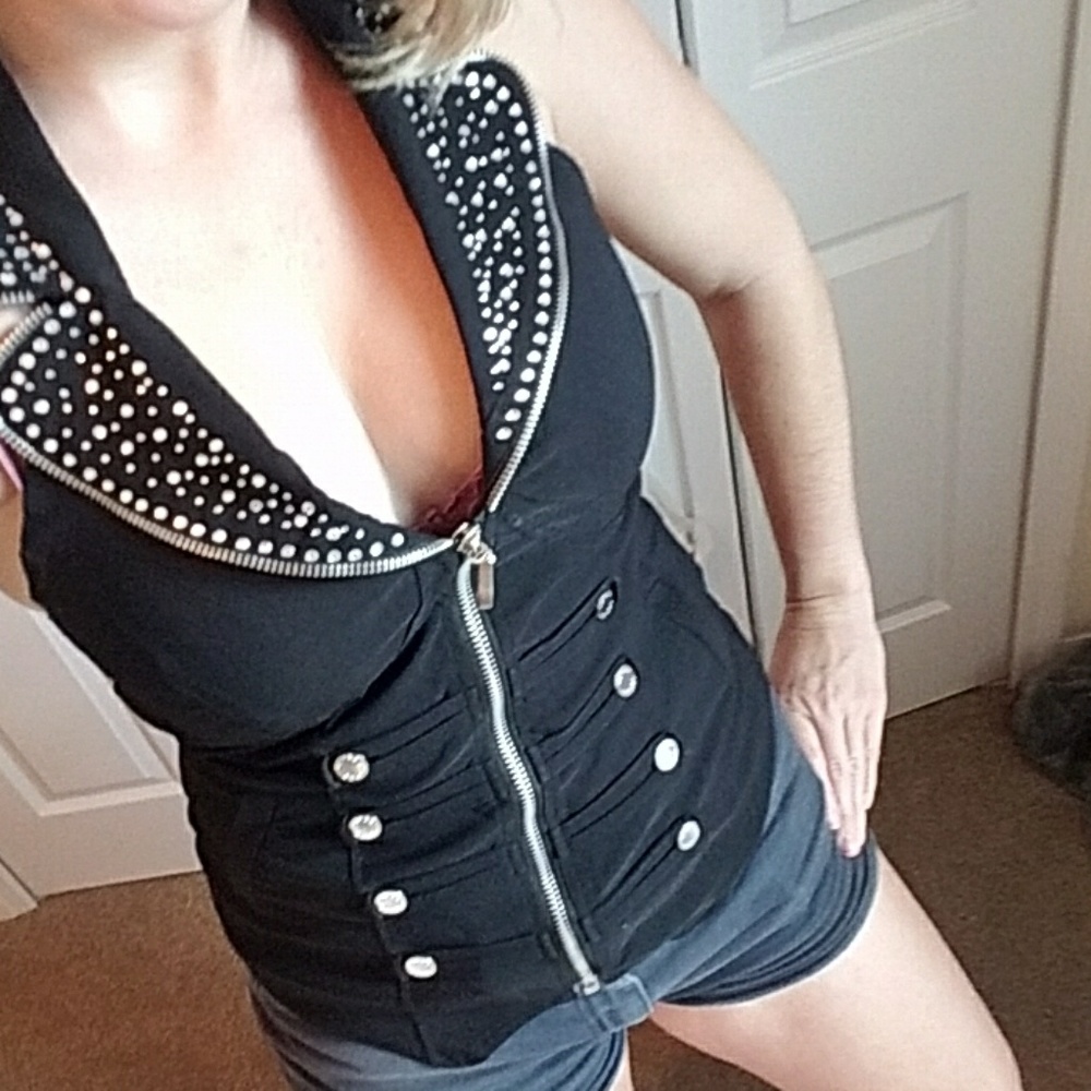 NWT black zip up halter top