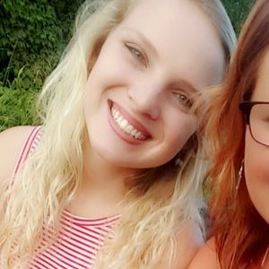 Meet your Posher, Brooke