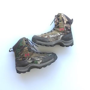 • SOLD • Under Armour Browtine 800 Hunting Boots