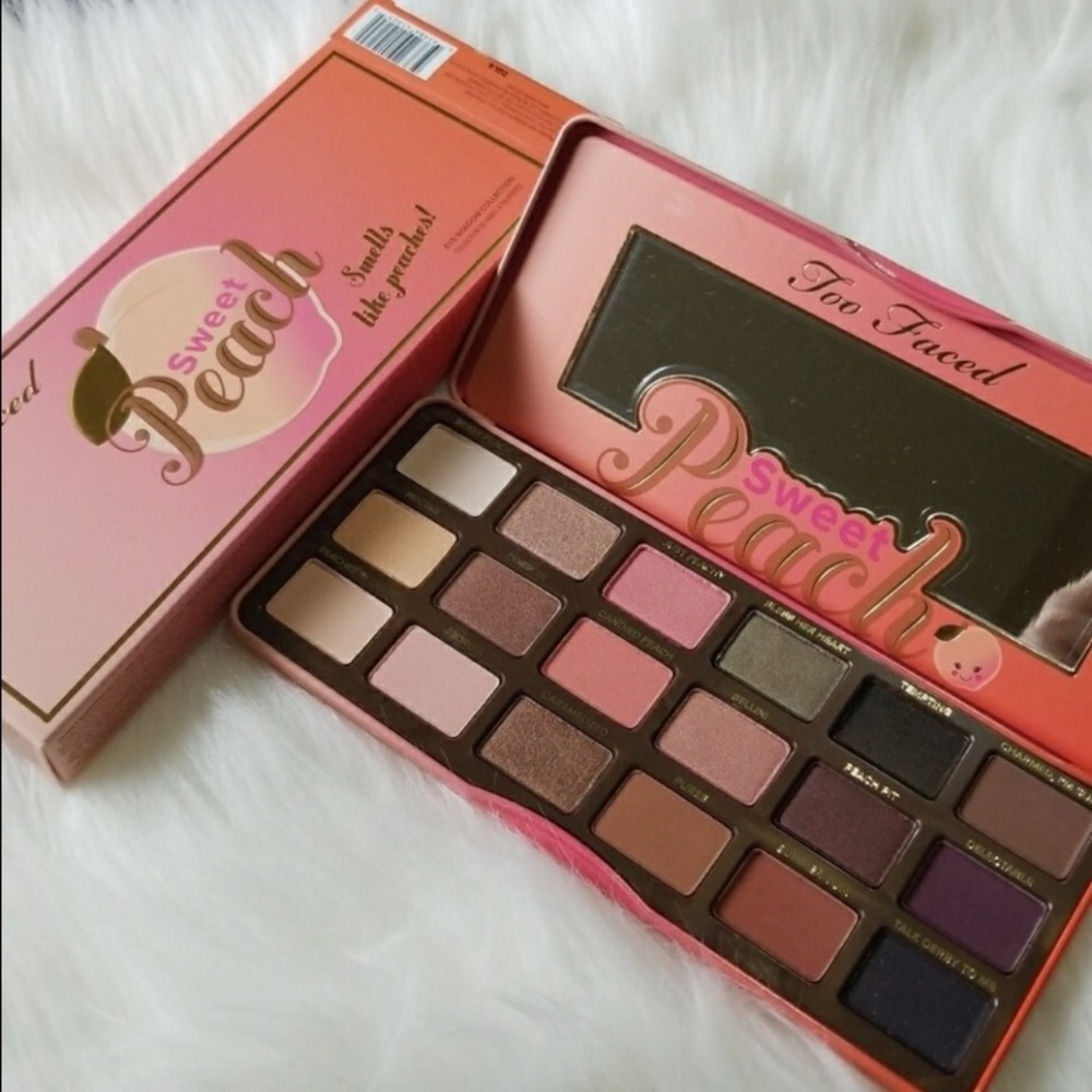 Too Faced Sweet Peach eyeshadow