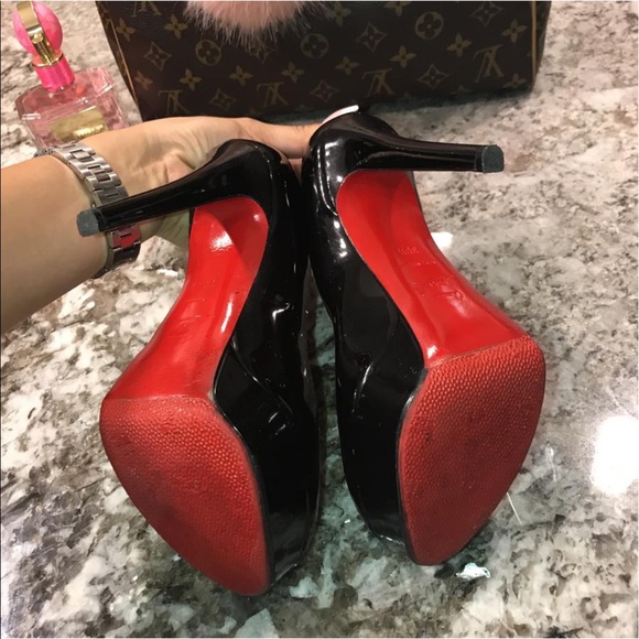 SOLD! Authentic Christian Louboutin Bianca - Picture 4 of 4