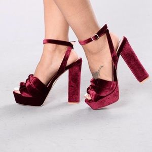 Meet your Posher, Maya