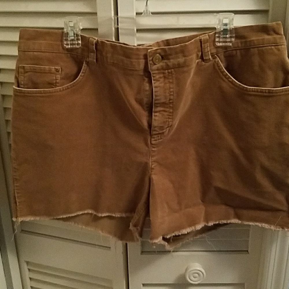 Corduroy shorts