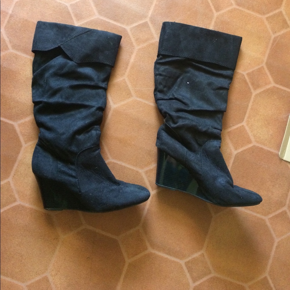 Black suede rampage boots.