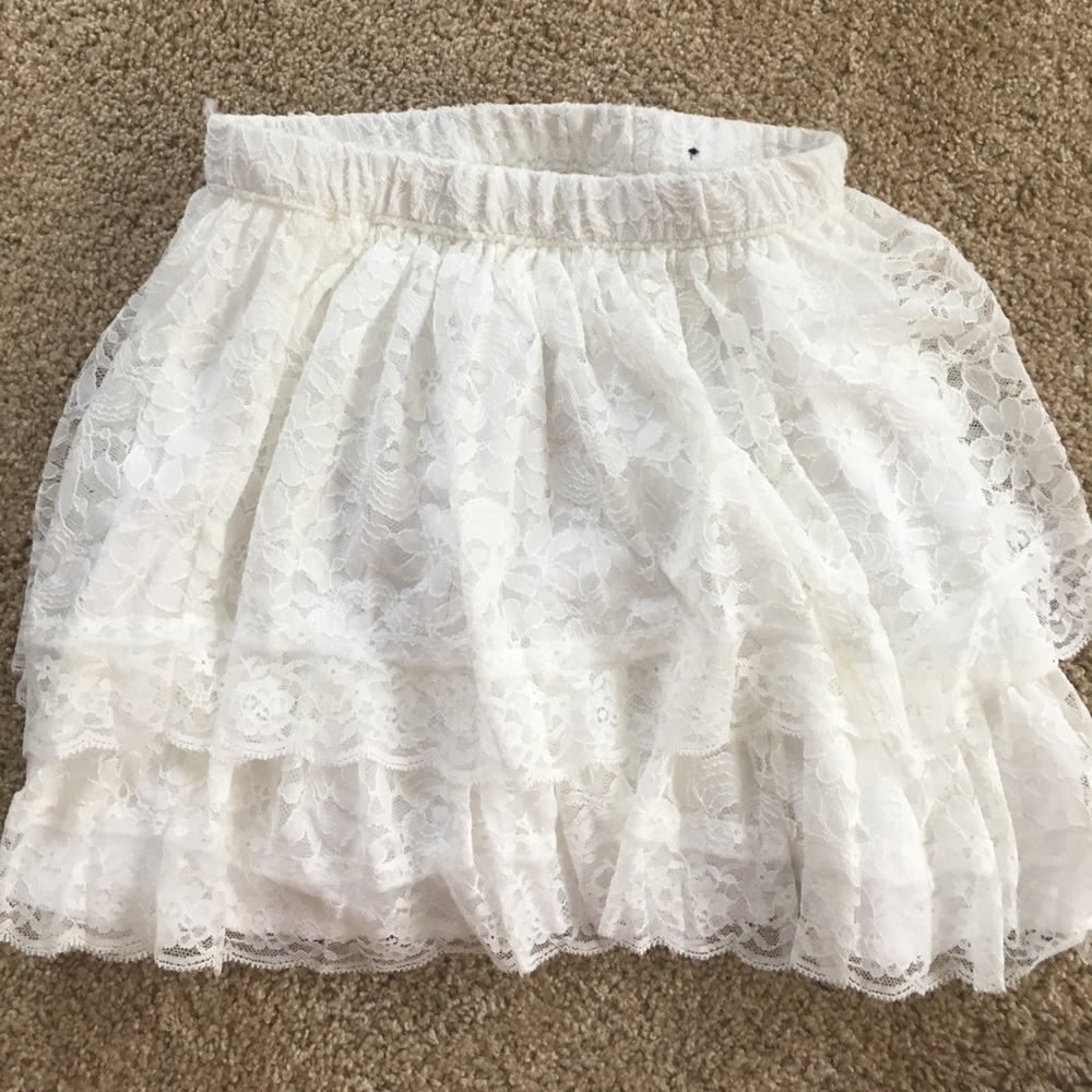 white lace skirt!