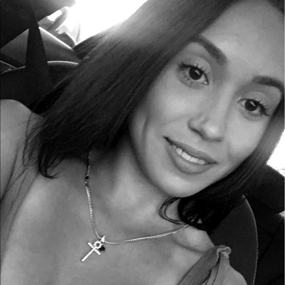 Meet your Posher, Vanessa