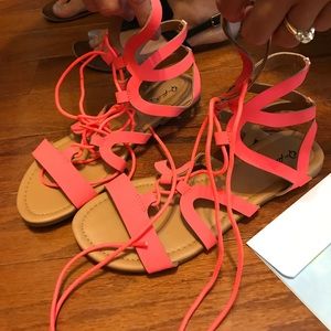 NWOT lace up sandals