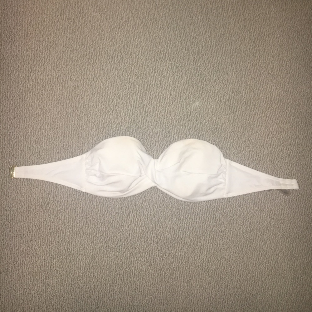 32 DD Victoria's Secret strapless bathing suit top