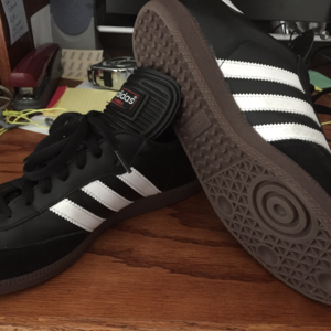 Adidas. shoes.men. samba