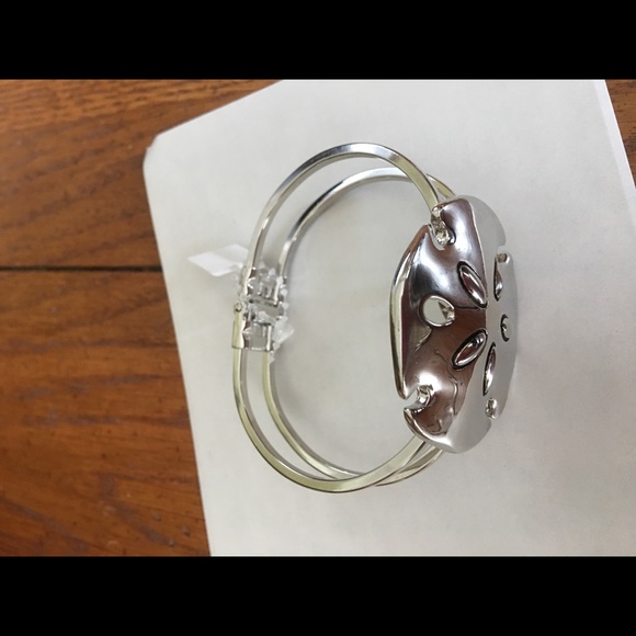 Sand dollar bracelet - Picture 5 of 6