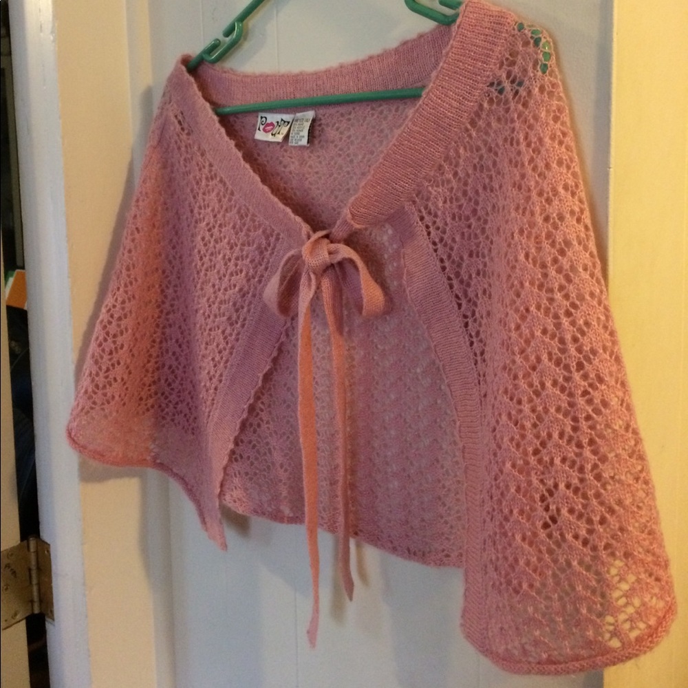 Pink lace knit capelet