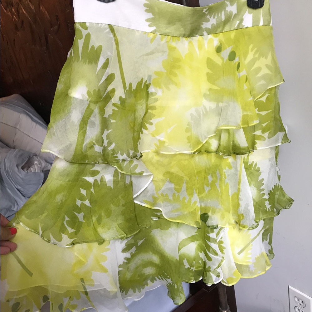 100% silk Cynthia Steffe tiered skirt NWOT size 8
