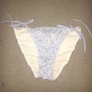 Size small Victoria's Secret matching bikini botto