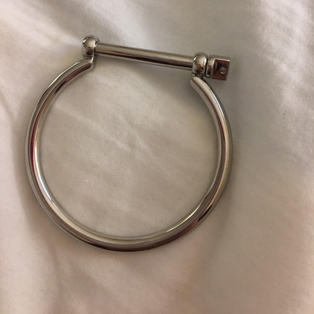 Silver screw bracelet