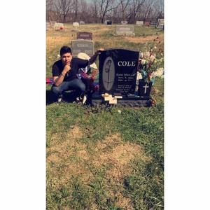 Meet your Posher, Devin