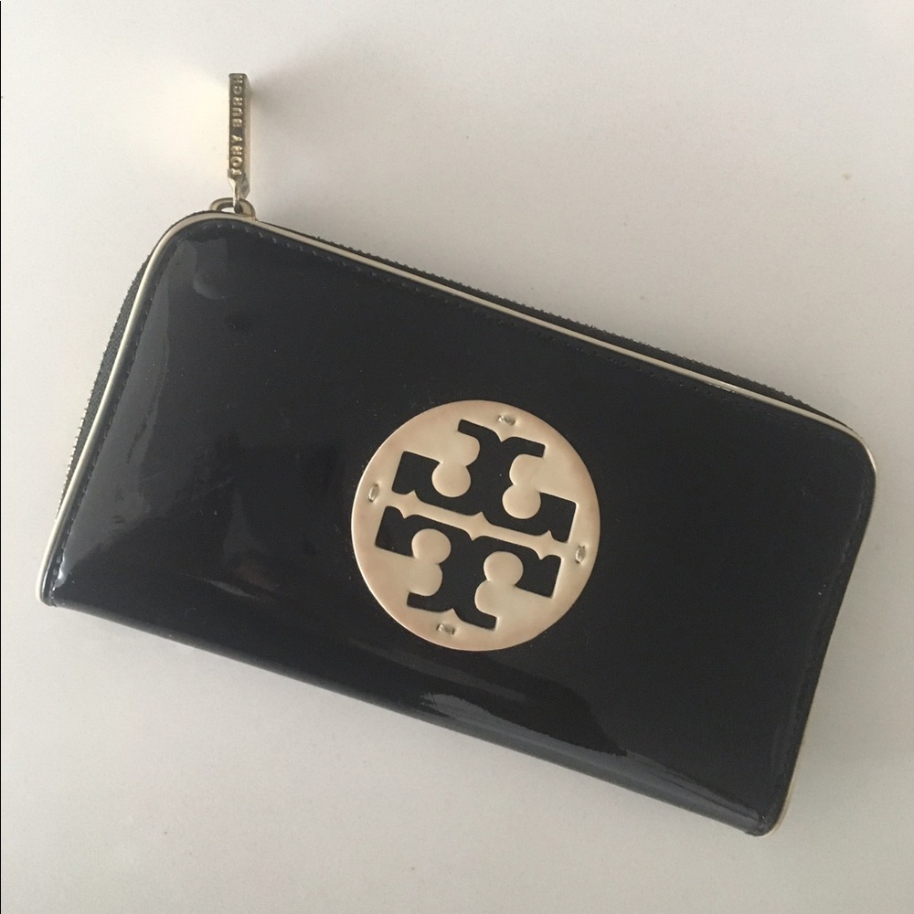 Tory Burch wallet