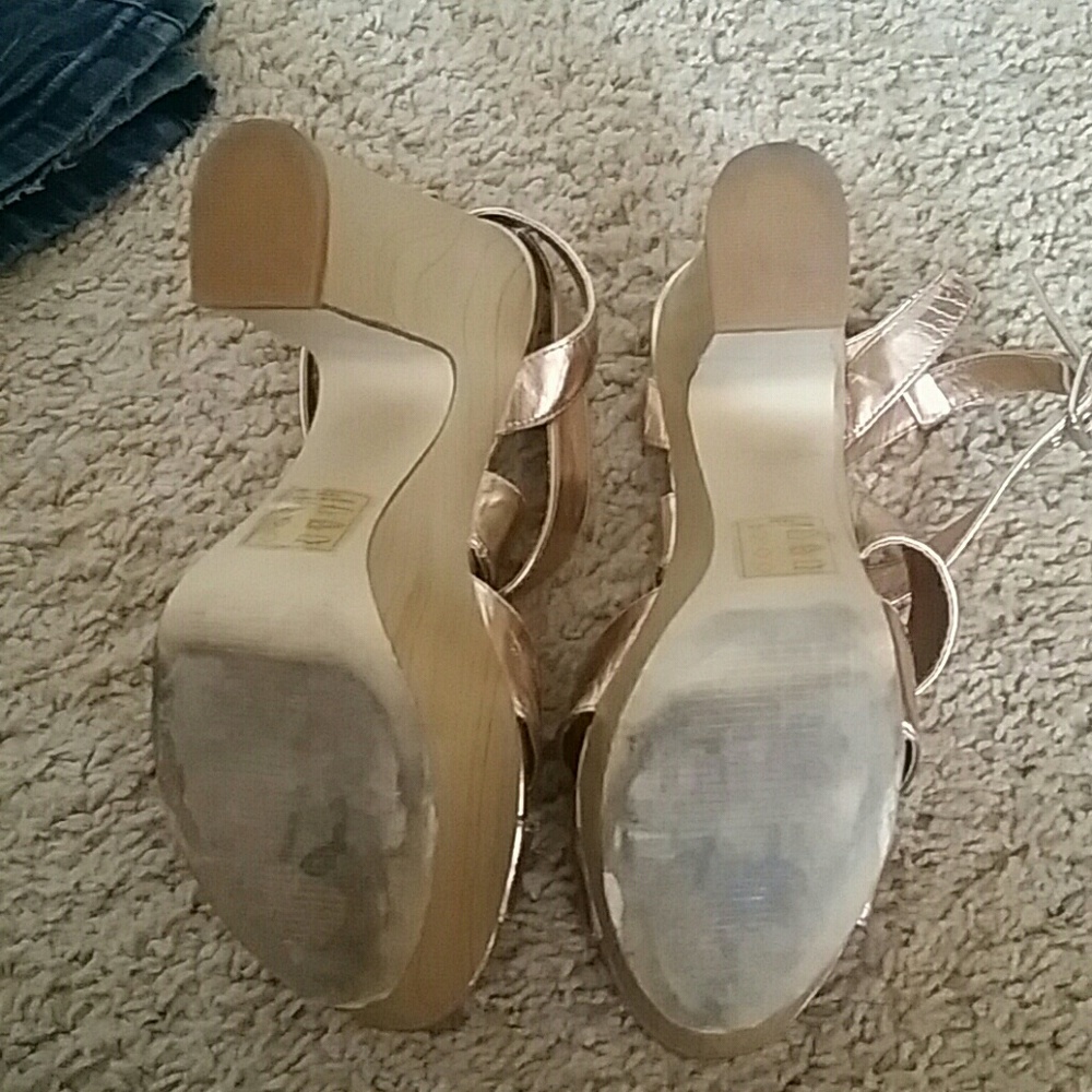 Shoes - Picture 3 of 3