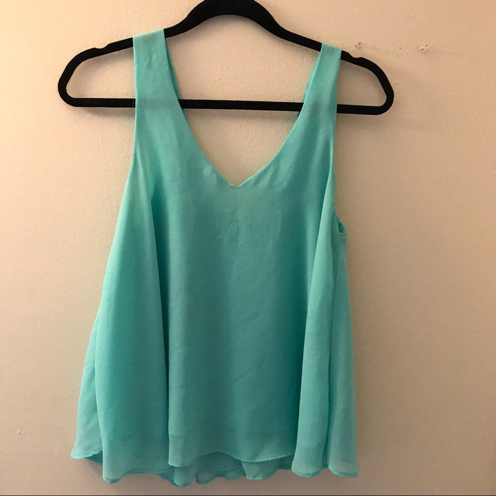 🦋 Adorable Blue Top 🦋